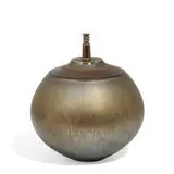 Hideaki Miyamura, porcelain lidded vase