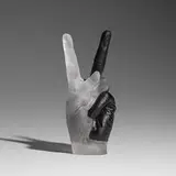 Hank Willis Thomas, Peace, 2019, cast glass