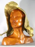 Robin by Eleonora Drummond, escultura de madera tallada y bronce dorado, offered Jun 2026