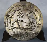 Líbero Badíi, Sin Titulo, bronce dorado y cincelado