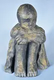 Niña Sentada by Nieves Barragan, escultura de bronce inicialada N, offered Nov 2021