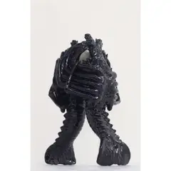 No Azul Profundo by Angelo Venosa, Escultura em Ceramica Bordallo Pinheiro e gesso, offered Nov 2022