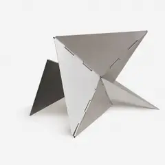 Caranguejo by Lygia Clark, Escultura em duralumínio, offered Oct 2018