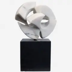 Meteoro by Bruno Giorgi, Escultura em mármore, offered Aug 2016