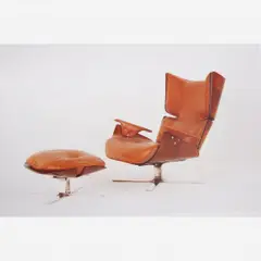 Chaise com Ottoman, 1960 by Jorge Zalszupin, Jacarandá da Bahia, com couro e aço cromado, offered Apr 2010