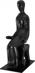 Madona by Victor Brecheret, escultura em bronze patinado, offered Feb 2025