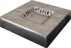 Cinzeiro by Nicolas Vlavianos, 1981, escultura em aço, offered Sep 2024