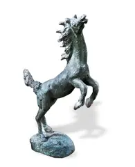 Cavalo by Doménico Calabrone, escultura em bronze, offered Jul 2024