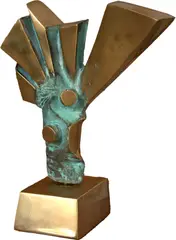 Petite by Caciporé Torres, 2000, escultura em bronze, offered Nov 2023