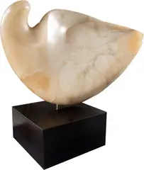 A Pomba by Renato Brunello, escultura em alabastro, offered Oct 2023