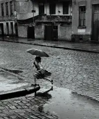 Menina com Guarda-chuva by German Lorca, 1952, fotografia, offered Aug 2023