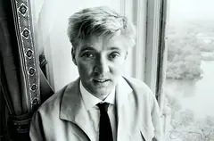 Retrato by Otto Stupakoff, 1965, fotografia p&b, offered Jun 2023