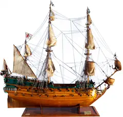 Caravela by Modelo Naval, madeira de nogueira, offered Apr 2023