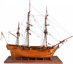 Caravela Inglesa Real by Modelo Naval, madeira de nogueira, offered Apr 2023