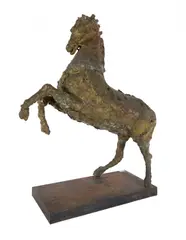Cavalo by Mário Agostinelli, 1970, escultura em bronze, offered Aug 2022