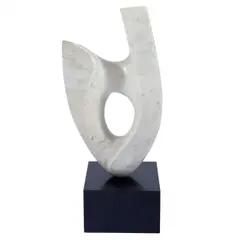 Sem Título by Renato Brunello, 1986, escultura em alabastro, offered May 2022