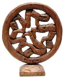 G.T.O, Roda, escultura em madeira