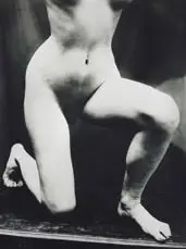 Femme by Roger-Viollet, Foto pb sobre papel, offered Sep 2020