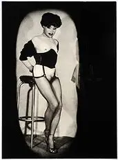 Pierre Molinier, Autoportrait Photomontage, Foto pb em gelatina e prata sobre papel
