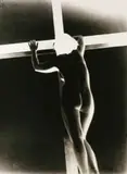 Nude on the Cross by Kiyoshi Koishi, 1989, Foto pb gelatina e prata sobre papel, offered Sep 2020