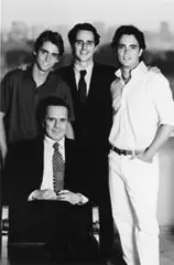 Bubby Costa, Edemar Cid Ferreira e Filhos, Foto pb sobre papel