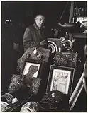 Gisèle Freund, D‘andré Breton au Marché aux Puces