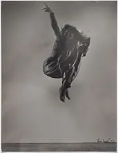 Dançarina - Danseuse by Thomas Bouchard, Foto pb sobre papel, offered Sep 2020