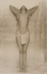 Mario von Bucovich, Mulher Nua com as Mãos na Nuca, Foto pb sobre papel