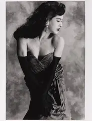 Gilda - Claudia Raia by Vânia Toledo, 1990, fotografia, offered Sep 2020