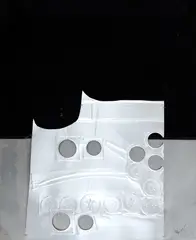 Sem Título by Antoni Clavé, técnica mista com chapa de metal, offered Jun 2019