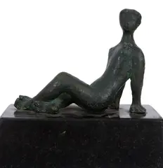 Mulher Deitada by Bruno Giorgi, escultura em bronze, offered Aug 2018
