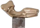 Sonia Ebling, Figura Deitada, escultura em cobre