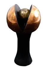Troféu by Mário Cravo, escultura em madeira e bronze, offered Mar 2016