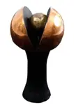 Mário Cravo, Troféu, escultura em madeira e bronze