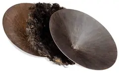 Plumas by Annarrê Smith, escultura em metal e plumas, offered Nov 2012