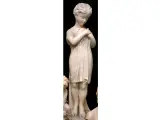 Adolfo Cipriani, Niña con paloma, marmol