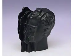 Marta Minujín, Cabeza fragmentada, bronce