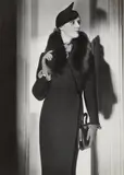 Yva (d.i. Else Neuländer & Simon), Auktion 104, Los 25, Um 1930, Vintage. Gelatinesilberabzug