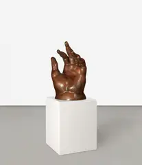 Hand by Fernando Botero, 1976, Bronze, braun patiniert, sold Jun 2025