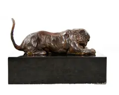 Jeremy Hamilton, Resting Tiger, Bronze on Granite Enquire