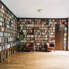 Candida Höfer, Bibliothek Reiner Speck III, 2000, C-Print