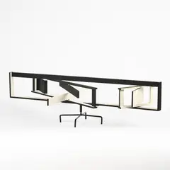 Siegfried Cremer, Ohne Titel (Kinetisches Objekt), 1960, Holz, schwarz und weiß gefasst. Mit Metallfuß