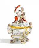 Terrine mit Dekor des Schwanenservice <br />mit den Figuren von Acis und Galathea by Meissen, 20. Jh, Porzellan, modelliert, reliefiert, farbig und gold staffiert, sold May 2025