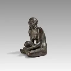 Kauernde by Fritz Klimsch, Um 1948 (Entwurf), Bronze, grün patiniert, sold Jun 2025
