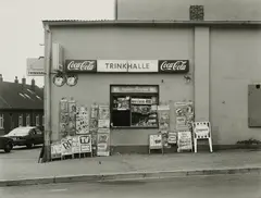 Düsseldorf-Gerresheim, Quadenhofstr., 9/78 (TR-89) by Tata Ronkholz, 1978, Vintage-Gelatinesilberabzug auf Agfa, sold Nov 2025