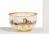 Koppchen mit umlaufender Kauffahrteiszene by Meissen, Um 1730/35, Porzellan, farbig staffiert, gold dekoriert, sold May 2025