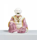 Sitzender Pagode by Meissen, Um 1720/25, Porzellan, goldfarben, leicht lüstrierend rosa und violett staffiert, sold May 2025