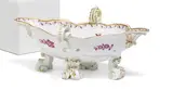 Sauciere mit Fabeltier in Purpurcamaieu by Meissen, 1730/40, Porzellan, reliefiert,  farbig staffiert, gold dekoriert, sold May 2025