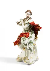 Große Figur der Euterpe by Meissen, 19. Jh, Porzellan, farbig und gold staffiert, sold May 2025