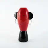 Alessandro Mendini, Skulptur 'Soldato di vetro', 2002, Farbloses Überfangglas mit Rot und Dunkelviolett, partiell geschliffen, Metallohrringe
